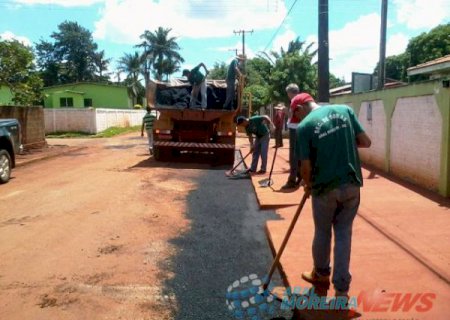 Prefeitura retoma operação tapa-buracos em Aral Moreira
