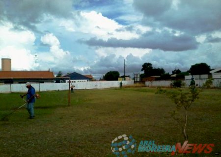 Prefeitura de Aral Moreira mantêm serviços de limpeza urbana