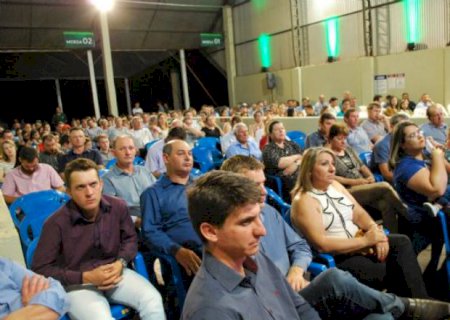 Com investimentos de 20 milhões, Lar inaugurou nova unidade em Aral Moreira