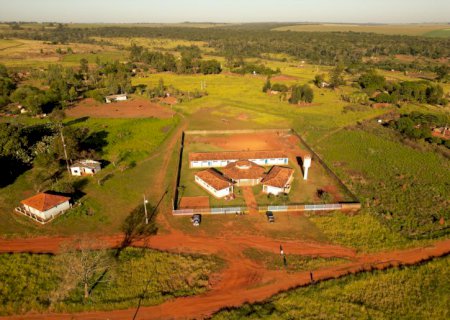Mulher se afoga em riacho e corpo é encontrado pelo pai