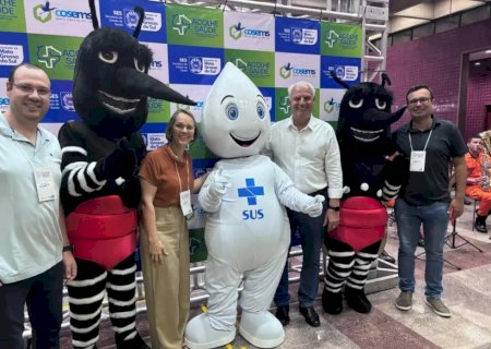 Prefeito Carlos Humberto Pagliosa e equipe da Saúde participam do evento Acolhe Saúde