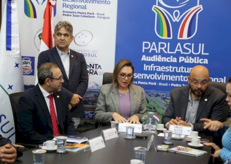 Parlamentares do Paraguai participam de reunião na Câmara de Ponta Porã